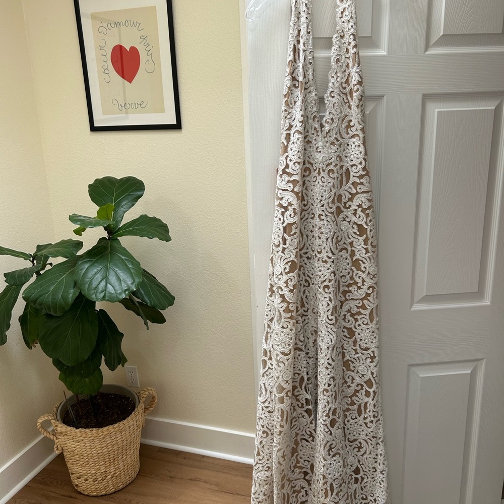 Tadashi Shoji White Lace BHLD Dress